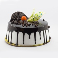Royal Chocolate & Vanilla Cake